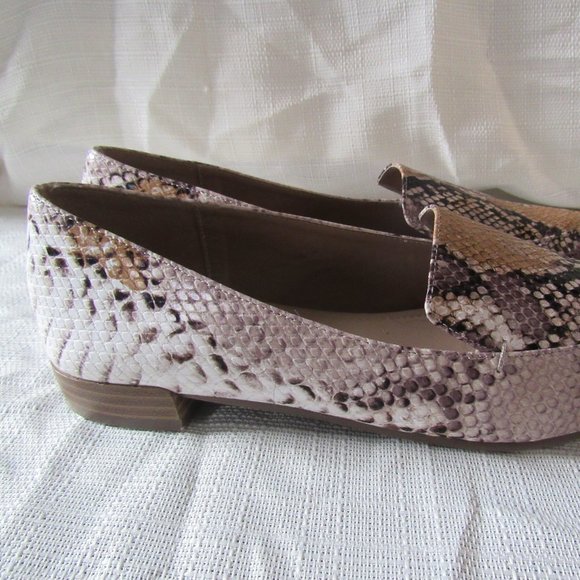 Just Fab Snakeskin Loafers, Size 8 NWOT - Picture 2 of 5